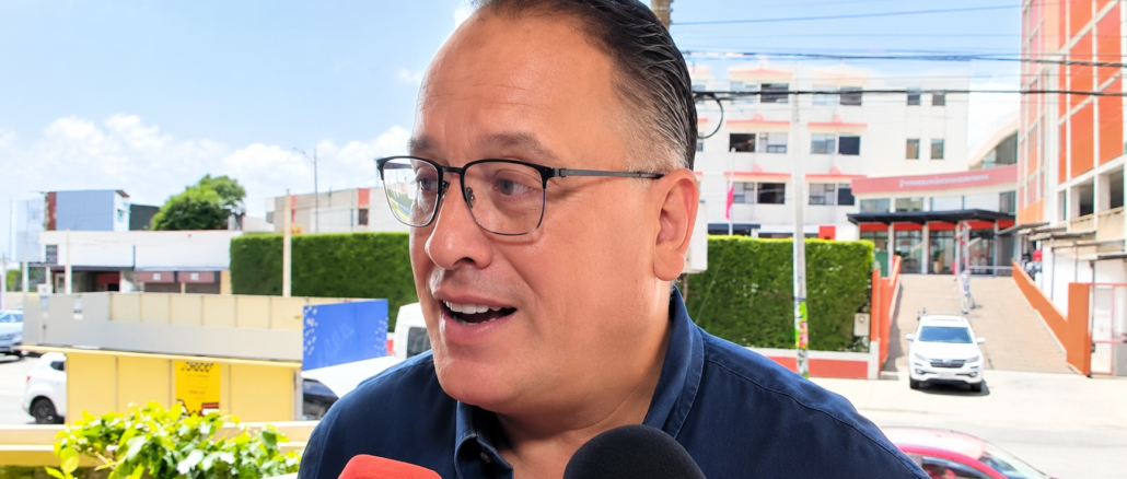 Don Stockwell llega a los Tribunales de Justicia tras quedar en libertad