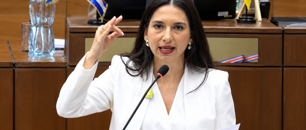 Sigrid Segura cuestiona el acceso del ICE a datos privados en Costa Rica
