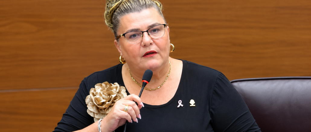 Kattia Calvo durante una intervención sobre denuncias de amenazas y adoctrinamiento político en la UCR