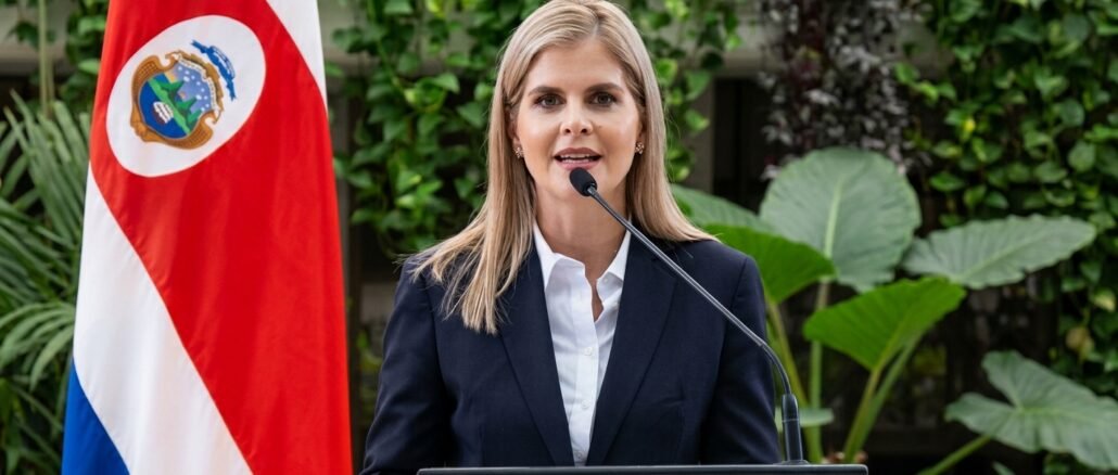 Laura Fernández durante declaraciones sobre el CACCO y los operativos contra el crimen organizado
