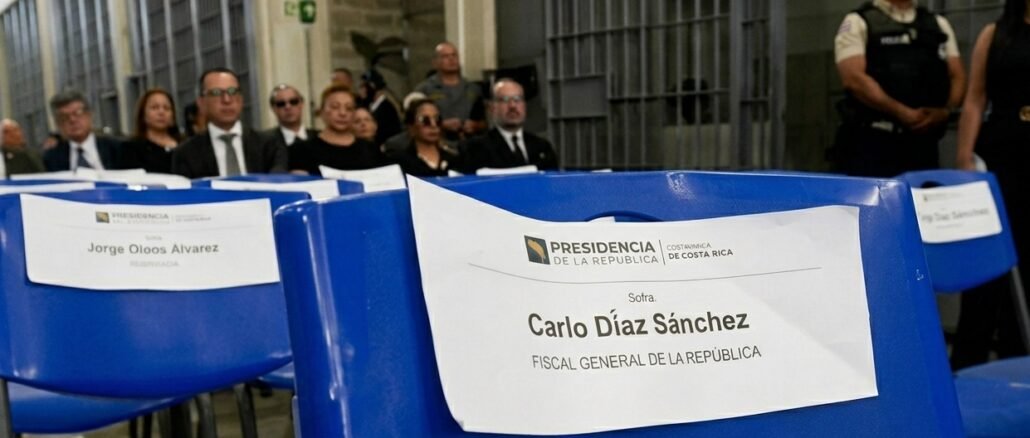 Laura Fernández durante transmisión de la Presidencia de la República