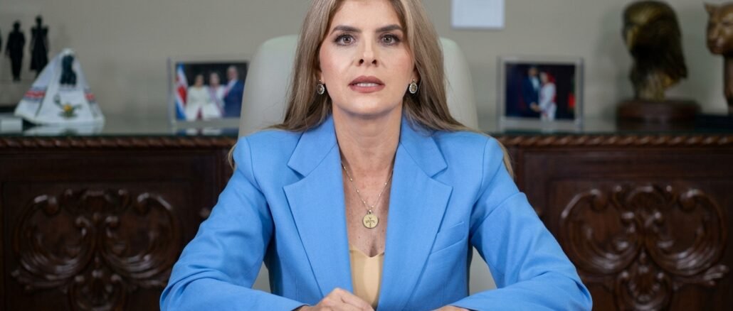Laura Fernández durante el anuncio sobre el Tratado Transpacífico en Costa Rica