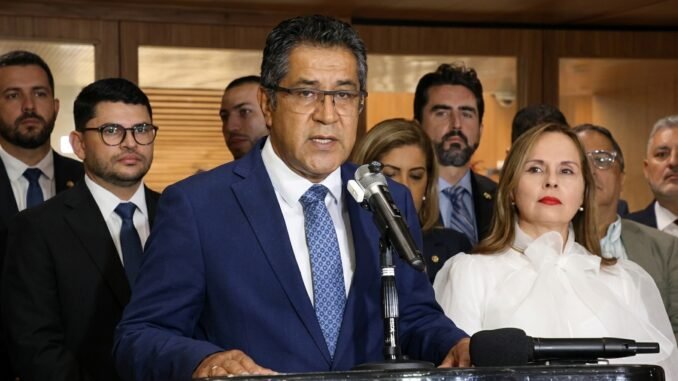 Debate sobre la reforma eléctrica y el financiamiento de las universidades públicas en Costa Rica